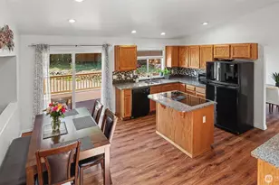 15532 156th Ct SE, Renton, WA 98058 - Photo 17