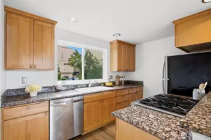 936 N 35th St, Seattle, WA 98103 - Photo 11