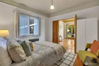 2204 3rd Avenue W, Seattle, WA 98119 - Photo 13