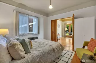 2204 3rd Ave W, Seattle, WA 98119 - Photo 13
