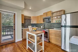 2204 3rd Ave W, Seattle, WA 98119 - Photo 7
