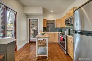 2204 3rd Ave W, Seattle, WA 98119 - Photo 9