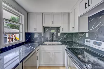 13504 35th Avenue S, Tukwila, WA 98168 - Photo 9
