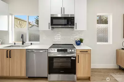 1411 Martin Luther King Jr Way, Seattle, WA 98122 - Photo 13