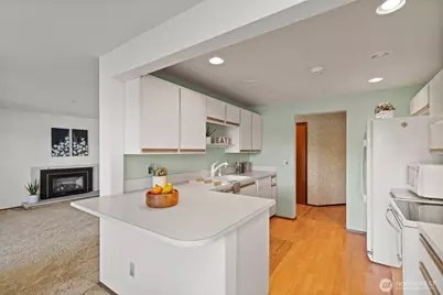 923 Pershing Avenue #205, Bremerton, WA 98312 - Photo 11