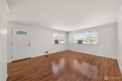 809 N 6th Street, Renton, WA 98057 - Photo 11