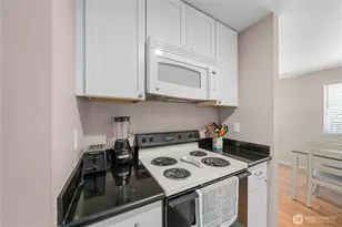 809 N 6th St, Renton, WA 98057 - Photo 35