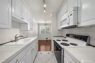809 N 6th St, Renton, WA 98057 - Photo 15
