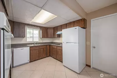 530 W Crest, Moses Lake, WA 98837 - Photo 9