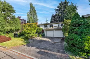 12705 SE 74th St, Newcastle, WA 98056 - Photo 3