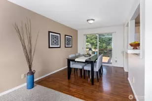 12705 SE 74th St, Newcastle, WA 98056 - Photo 7