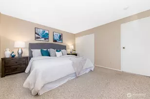 12705 SE 74th St, Newcastle, WA 98056 - Photo 13