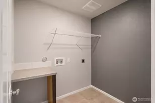 20908 77th St E, Bonney Lake, WA 98391 - Photo 9