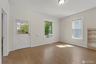 2407 NW 60th St, Seattle, WA 98107 - Photo 7