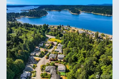 17725 Baywatch Court NE, Poulsbo, WA 98370 - Photo 31