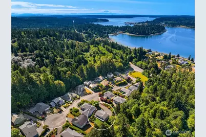 17725 Baywatch Court NE, Poulsbo, WA 98370 - Photo 33