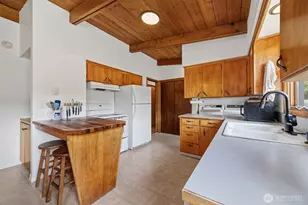 2210 Huron St, Bellingham, WA 98229 - Photo 11