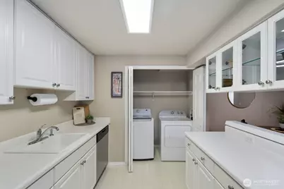 9494 Redmond Woodinville Road NE #B102, Redmond, WA 98052 - Photo 19