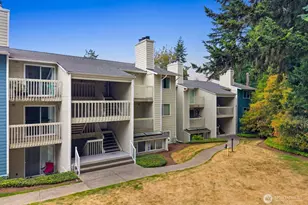 9494 Redmond Woodinville Road NE, Redmond, WA 98052 - Photo 1