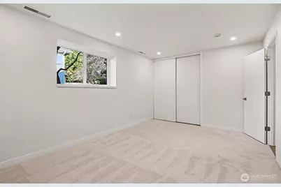 6560 W Mercer Way, Mercer Island, WA 98040 - Photo 19