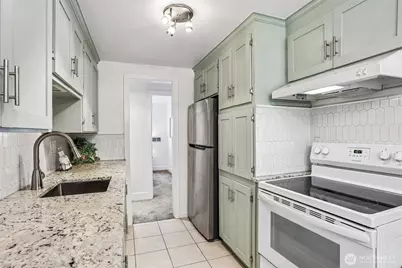 8354 11th Avenue NW #5, Seattle, WA 98117 - Photo 13