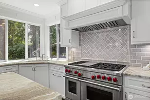 26555 SE 15th St, Sammamish, WA 98075 - Photo 13
