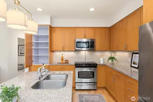 190 Harbor Square Loop NE, Bainbridge Island, WA 98110 - Photo 11
