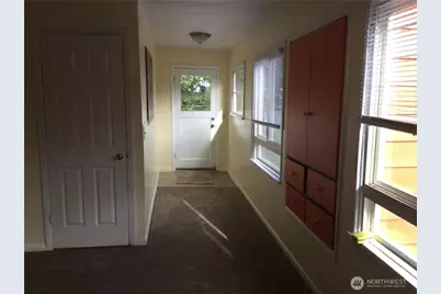 801 Pecks Drive #A, Everett, WA 98203 - Photo 3