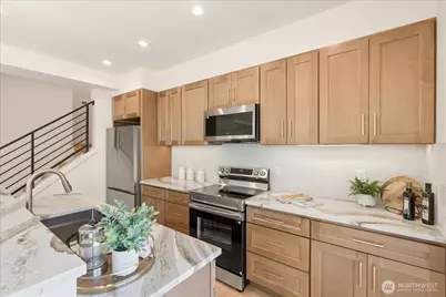 13702 37th Avenue NE, Seattle, WA 98125 - Photo 5