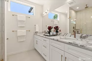 13702 37th Ave NE, Seattle, WA 98125 - Photo 17