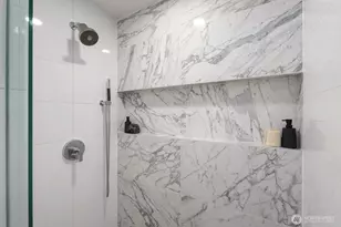 2510 6th Ave, Seattle, WA 98121 - Photo 17
