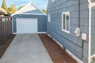 1204 4th Ave SE, Puyallup, WA 98372 - Photo 5