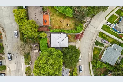 2804 Prosch Avenue W, Seattle, WA 98119 - Photo 33