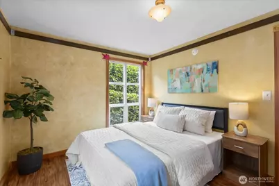 2804 Prosch Avenue W, Seattle, WA 98119 - Photo 17
