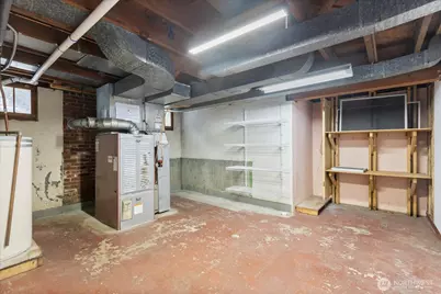 2804 Prosch Avenue W, Seattle, WA 98119 - Photo 25