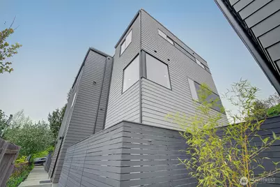 7912 34th Avenue SW #B, Seattle, WA 98126 - Photo 17