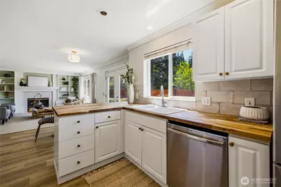 22807 SE 266th Street, Maple Valley, WA 98038 - Photo 17