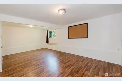 7300 Trica Avenue NE, Bremerton, WA 98311 - Photo 17