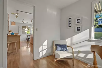 8011 SE 57th Street, Mercer Island, WA 98040 - Photo 11