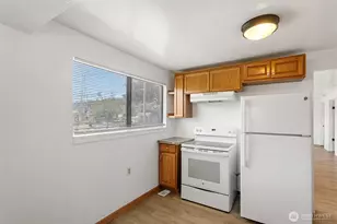 8614 Renton Ave S, Seattle, WA 98118 - Photo 9