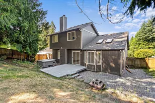4840 N Island Dr E, Bonney Lake, WA 98391 - Photo 27