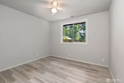 4840 N Island Drive E, Bonney Lake, WA 98391 - Photo 21
