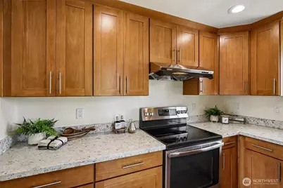 2103 168th Ave NE, Bellevue, WA 98008 - Photo 11