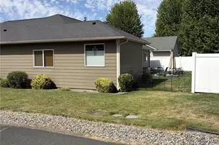 763 SE Bedford Loop, College Place, WA 99324 - Photo 3