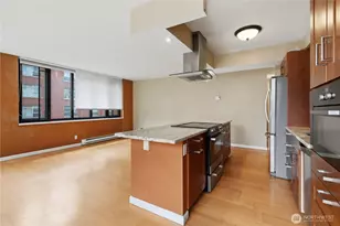 2100 3rd Ave, Seattle, WA 98121 - Photo 11