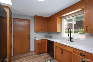 860 Thornton Dr, Sequim, WA 98382 - Photo 9
