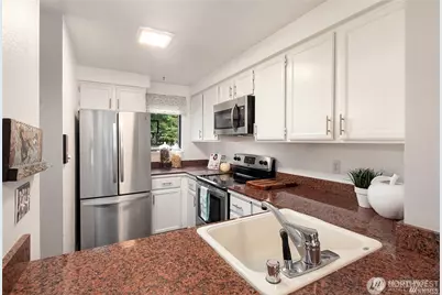 12040 96th Avenue NE #123, Kirkland, WA 98034 - Photo 13
