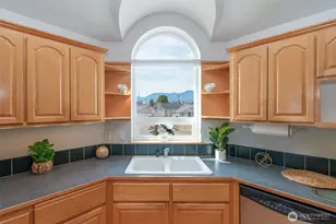 1623 W 5th St, Port Angeles, WA 98363 - Photo 15