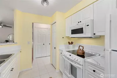 11518 12th Avenue W #D101, Everett, WA 98204 - Photo 11