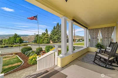 800 Autumn Crest Drive, Wenatchee, WA 98801 - Photo 3